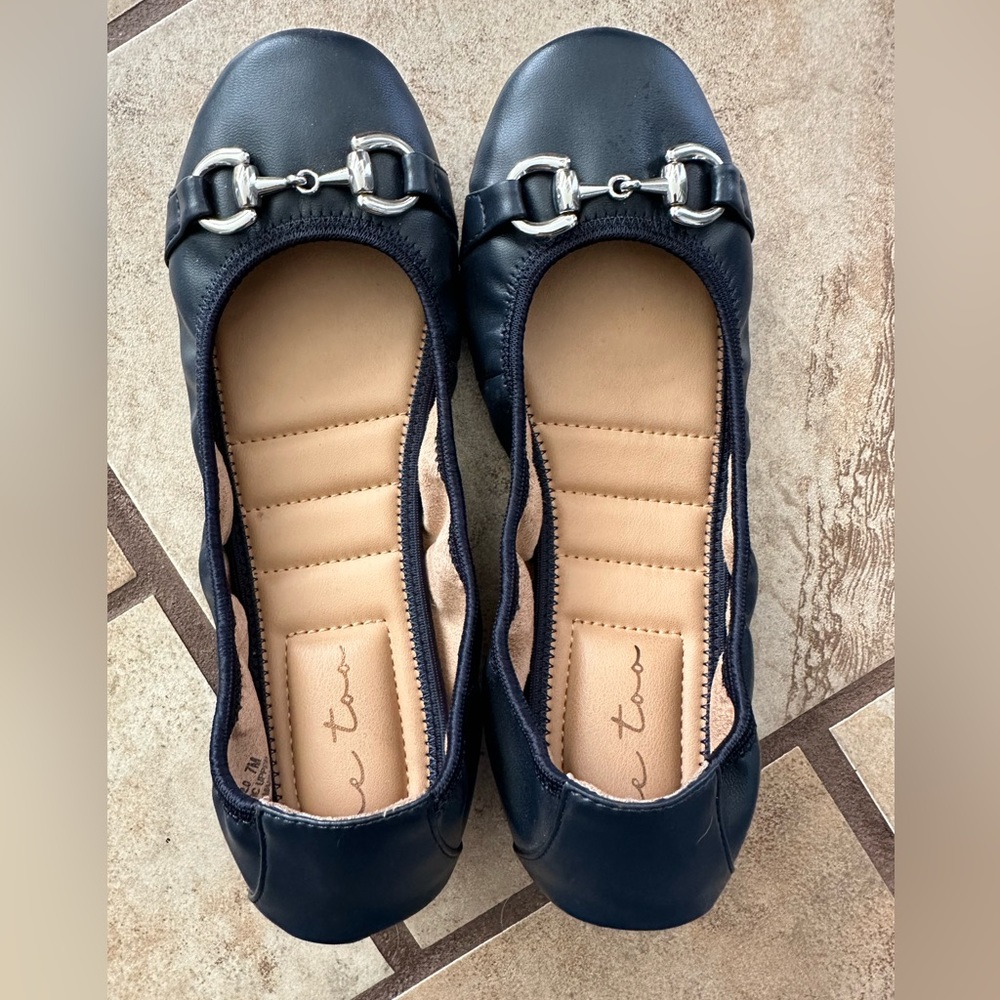 Me Too ballet flats Women’s US 7 navy blue